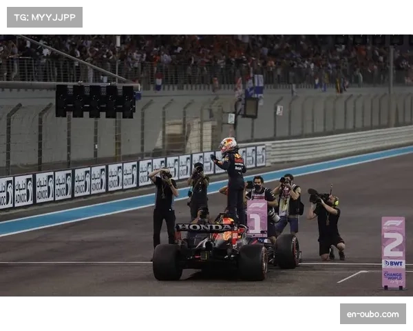 F1阿布扎比站传统夜赛 维斯塔潘曾多次在此夺冠